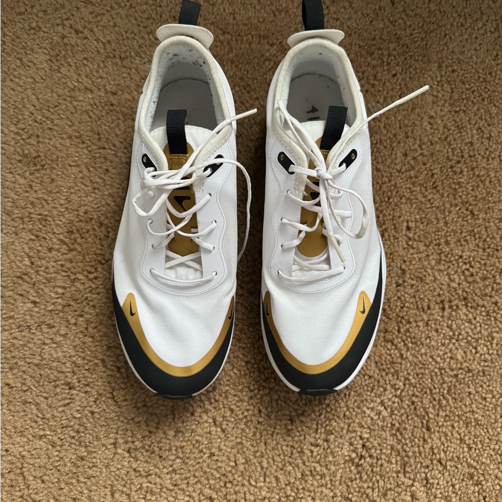 Nike air sneakers